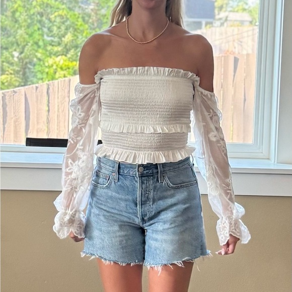 NWT V. CHAPMAN | White ruffle & Lace long sleeve blouse , on/off shoulder size 4 - Picture 1 of 7